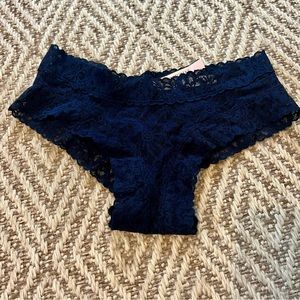 NWT Victoria’s Secret Women’s Size XS Lace Hipster Brief